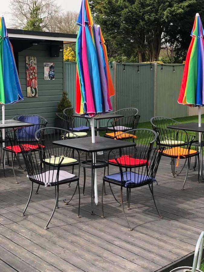 فندق جيلدفوردفي  The Holroyd Arms المظهر الخارجي الصورة