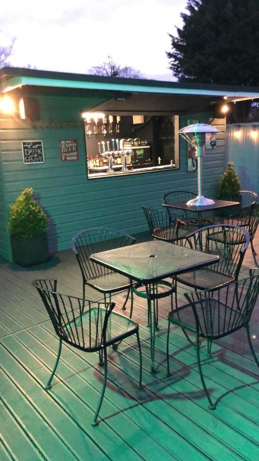 فندق جيلدفوردفي  The Holroyd Arms المظهر الخارجي الصورة