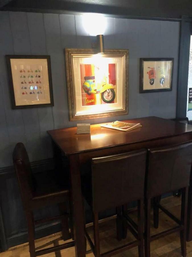 فندق جيلدفوردفي  The Holroyd Arms المظهر الخارجي الصورة